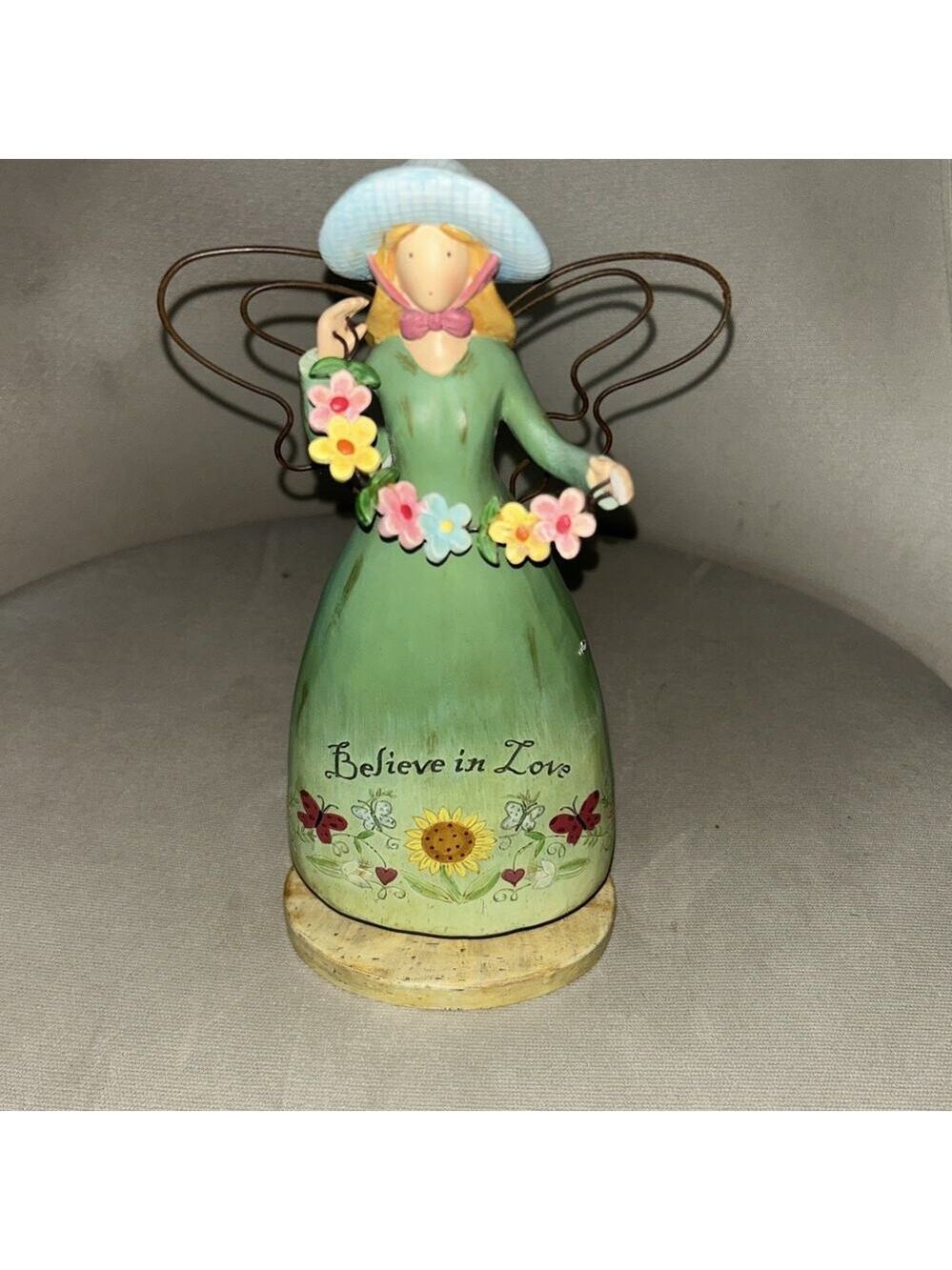 Russ Berrie Angel Figurine Country Cottage Gatherings Believe Love Floral Faith